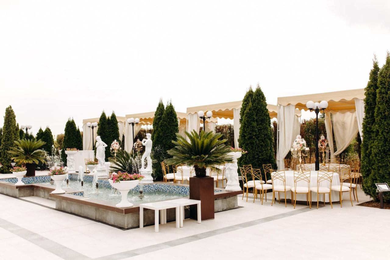 Hotel Laura Holiday Brăila Exteriér fotografie