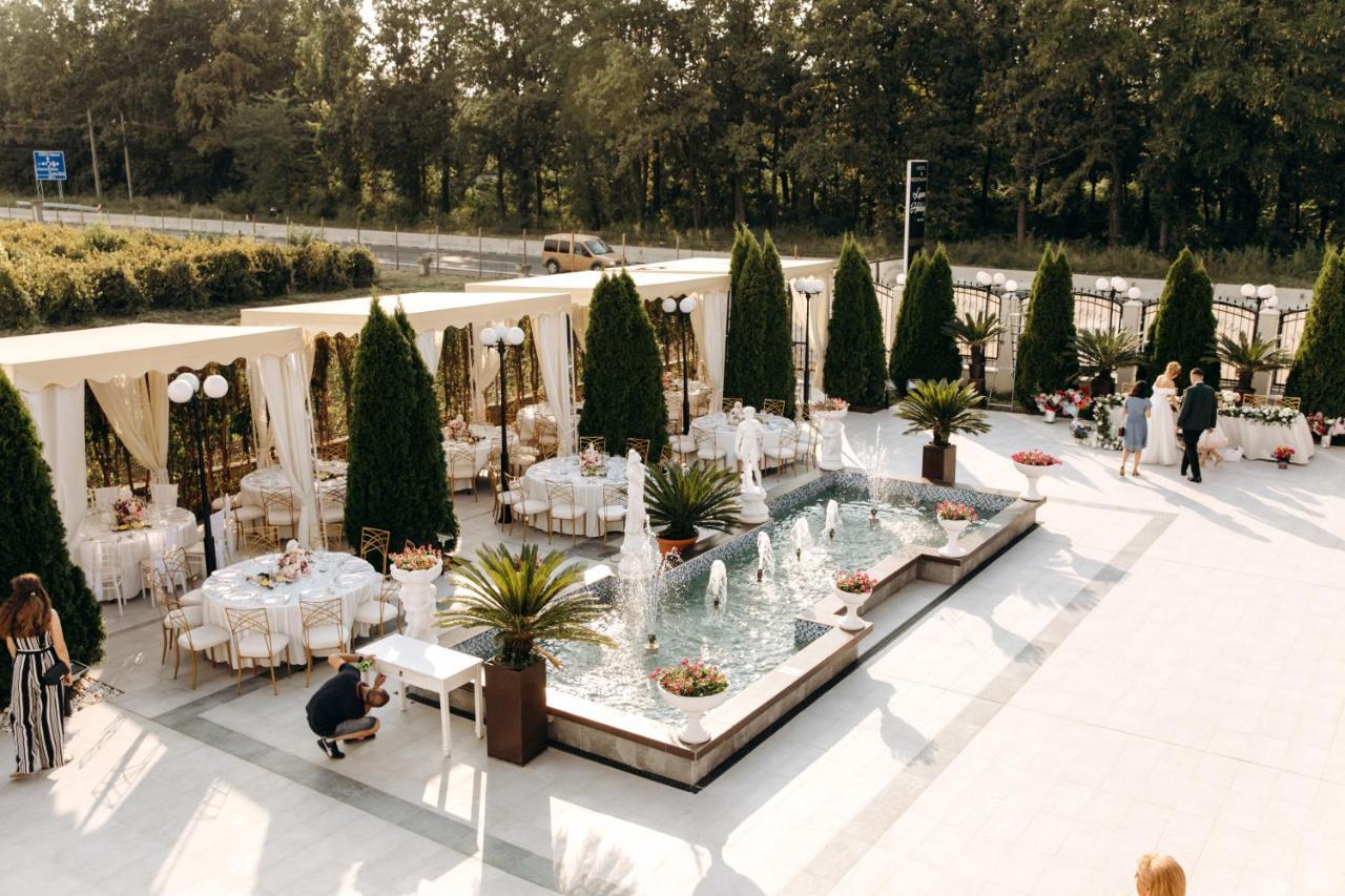 Hotel Laura Holiday Brăila Exteriér fotografie