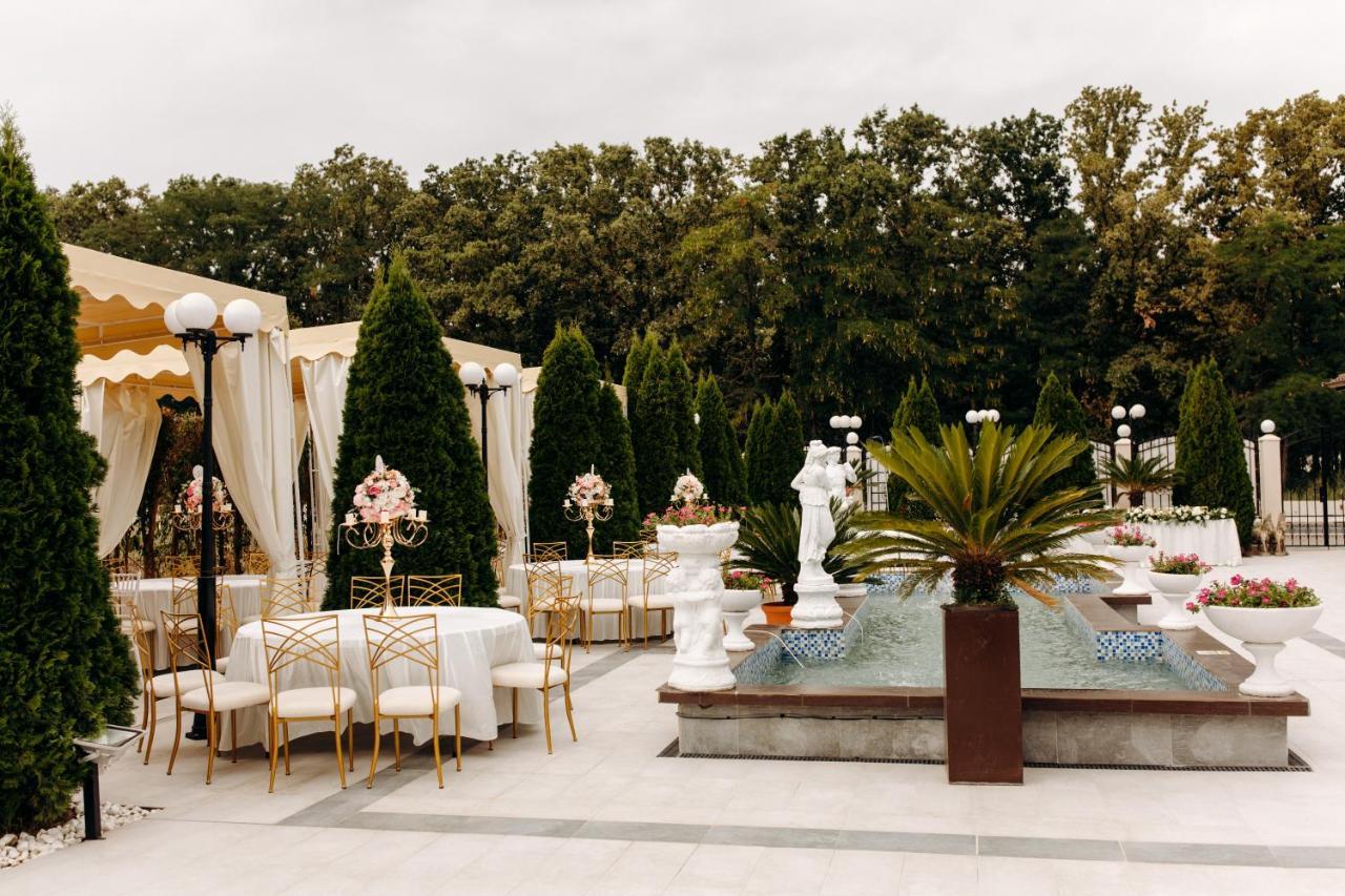 Hotel Laura Holiday Brăila Exteriér fotografie