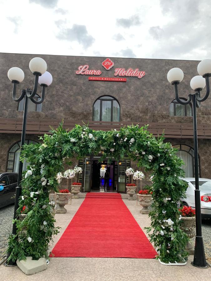 Hotel Laura Holiday Brăila Exteriér fotografie