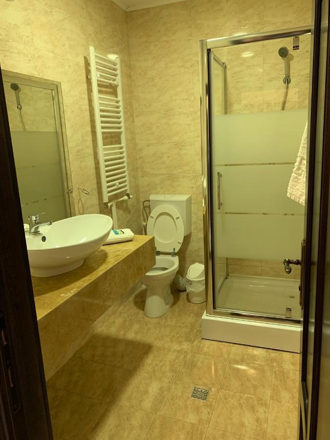 Hotel Laura Holiday Brăila Exteriér fotografie