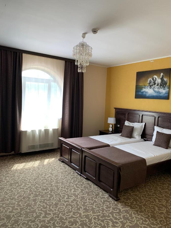 Hotel Laura Holiday Brăila Exteriér fotografie