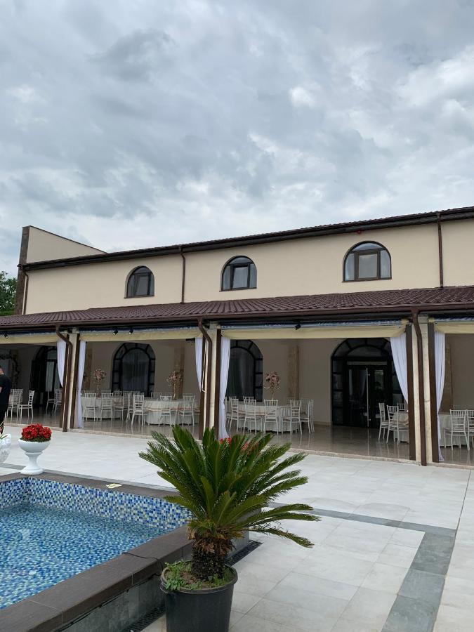 Hotel Laura Holiday Brăila Exteriér fotografie