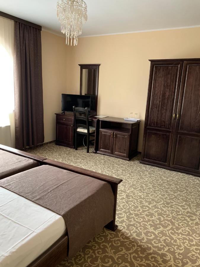 Hotel Laura Holiday Brăila Exteriér fotografie